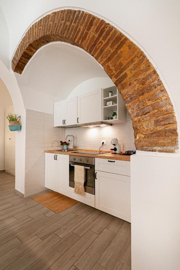 Апартаменты Zefiro21 Tiny House Термоли Экстерьер фото